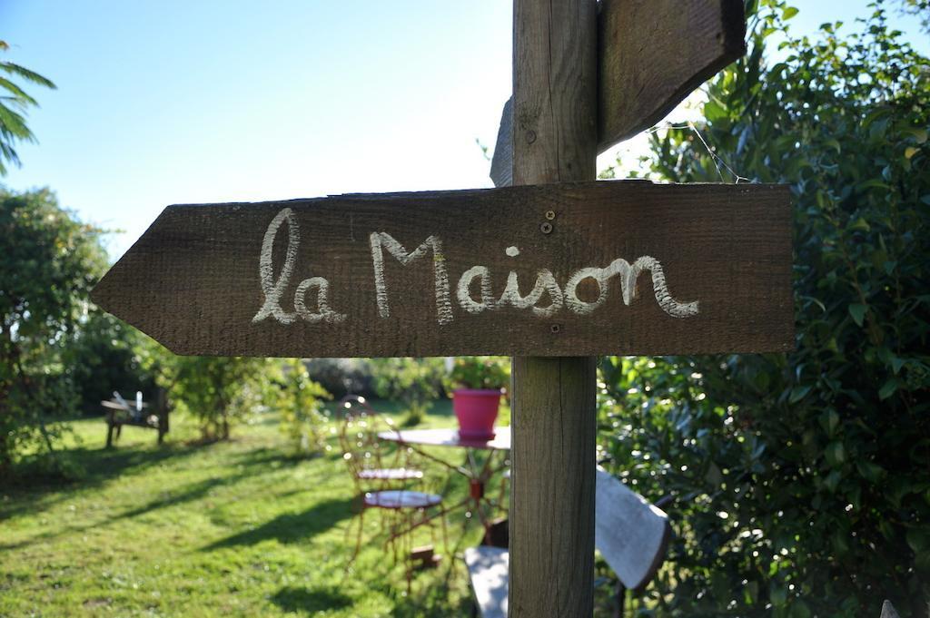 La Maison De Rose Acomodação com café da manhã Brossac Exterior foto