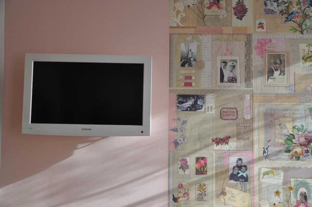 La Maison De Rose Acomodação com café da manhã Brossac Quarto foto